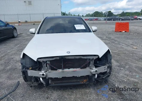 2016 Mercedes-Benz C 300 Luxury/Sport z USA, uszkodzony, nr VIN 55SWF4JB3GU163946